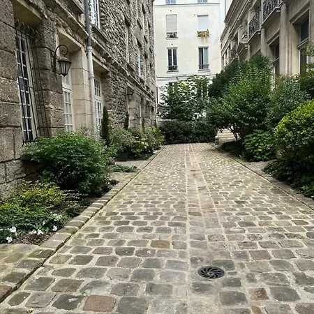 Apartment Exclusif Quartier Latin Avec Jardin, Charme Fou !